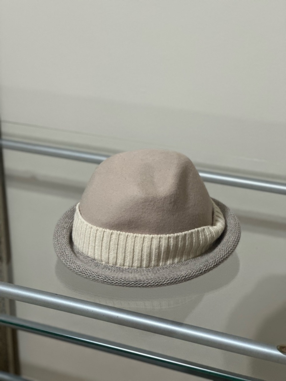 Inverni Made in Italy Hat Beige Knit Luxury
 70% Merino wool / 30% cashmere
